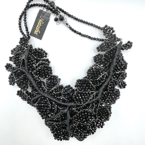 Natasha Faceted Black Crystal Layered Flower Design Statement Bib Necklace NWT - Picture 8 of 15